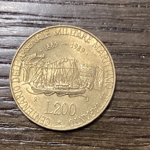 Rara moneta 200 lire del - rara,